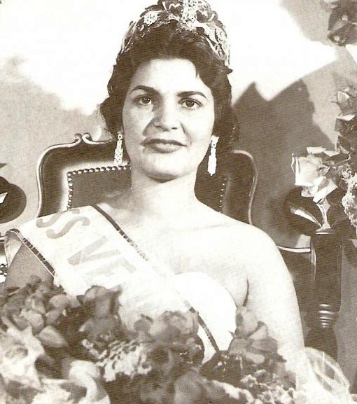 Sofía Silva Inserri como Miss Venezuela
