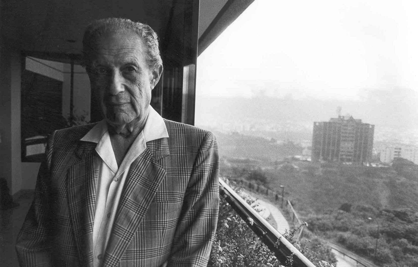 Juan Liscano, poeta, escritor y editor venezolano.